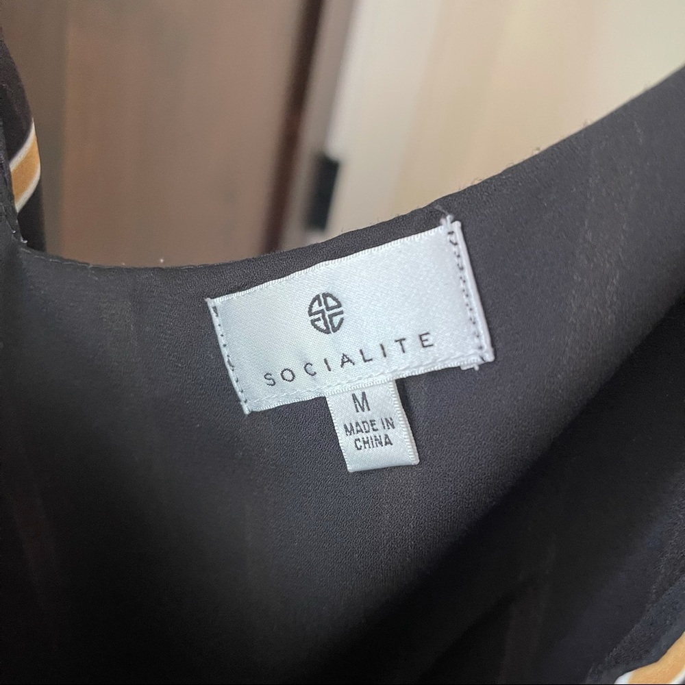 Socialite Black and Gold Striped Tank Top - Picture 4 of 4